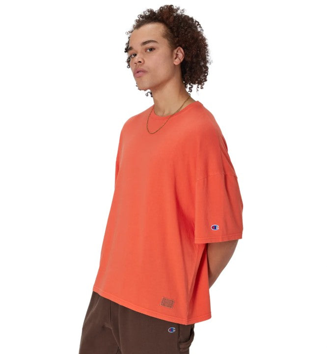 Playera Oversized, hombros caídos