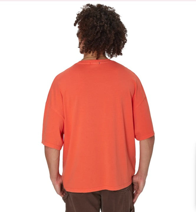 Playera Oversized, hombros caídos